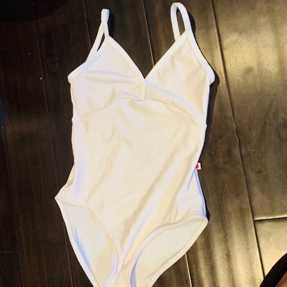 Brand new fully lined daria